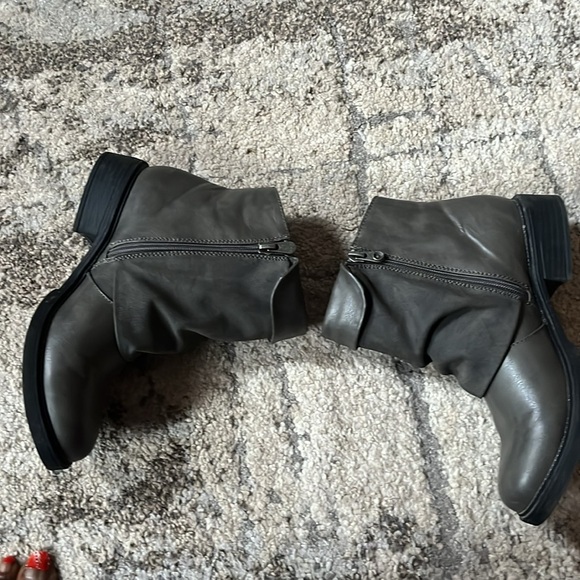 Ladies short boots - Picture 6 of 11